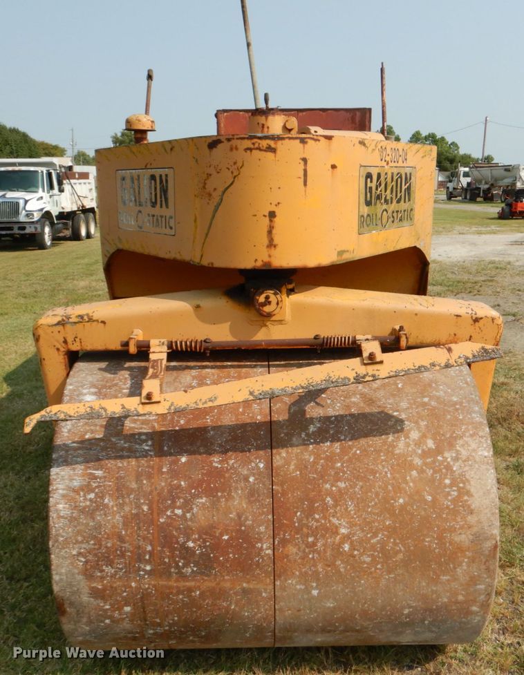 image for item DL0580 Galion Roll-O-Static  double drum roller