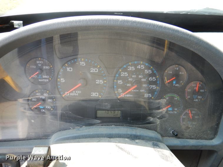 image for item DL0581 2003 International 7400  dump truck