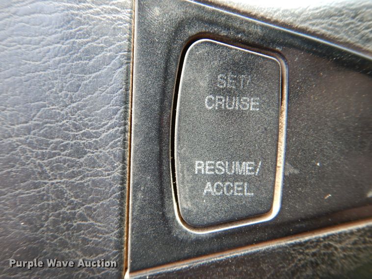 image for item DL0581 2003 International 7400  dump truck