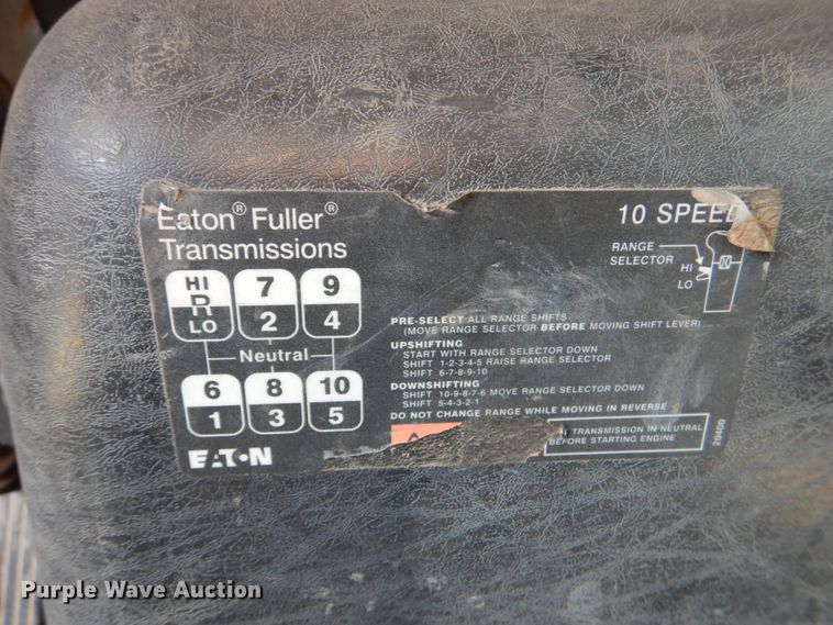 image for item DL0581 2003 International 7400  dump truck