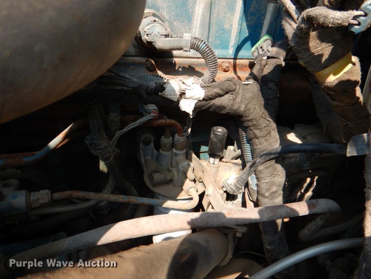 image for item DL0581 2003 International 7400  dump truck