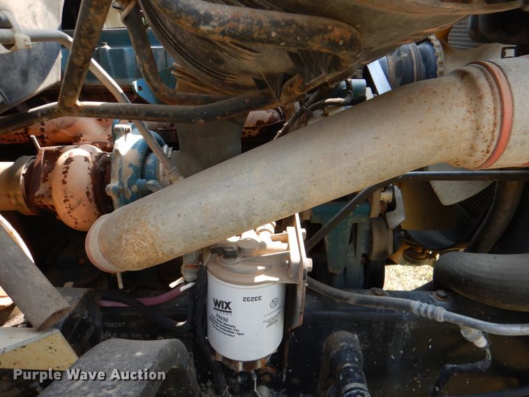 image for item DL0581 2003 International 7400  dump truck