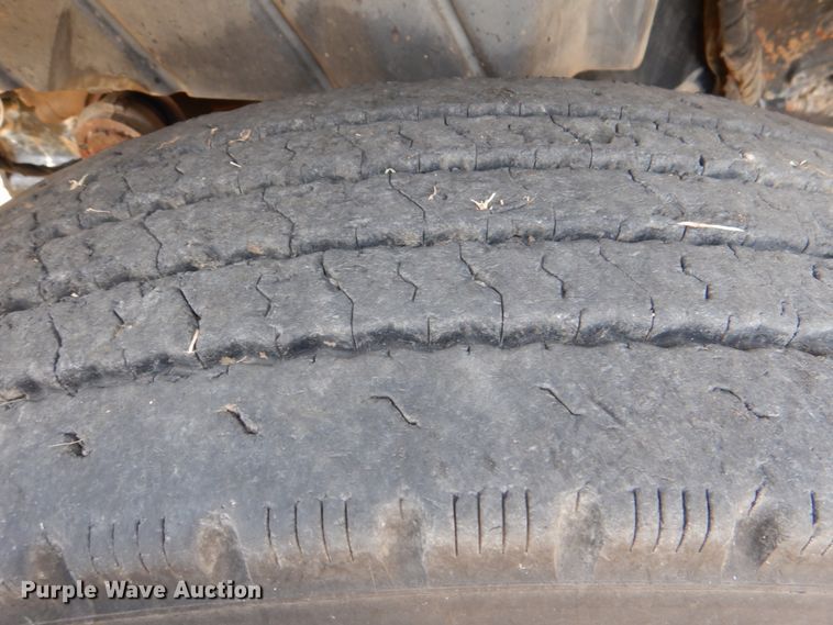 image for item DL0581 2003 International 7400  dump truck