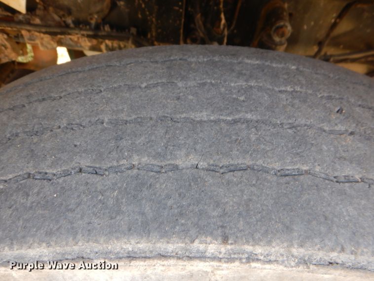 image for item DL0581 2003 International 7400  dump truck