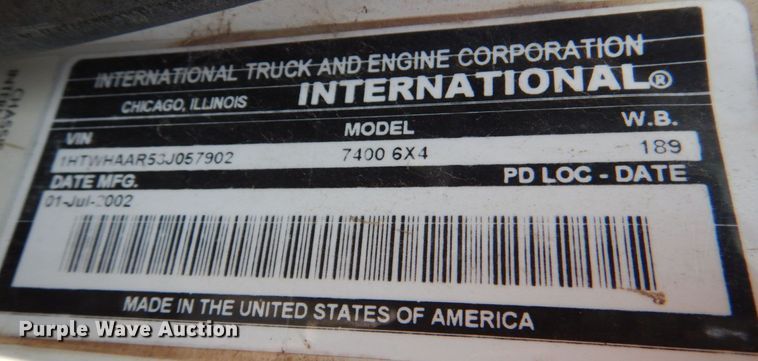 image for item DL0581 2003 International 7400  dump truck
