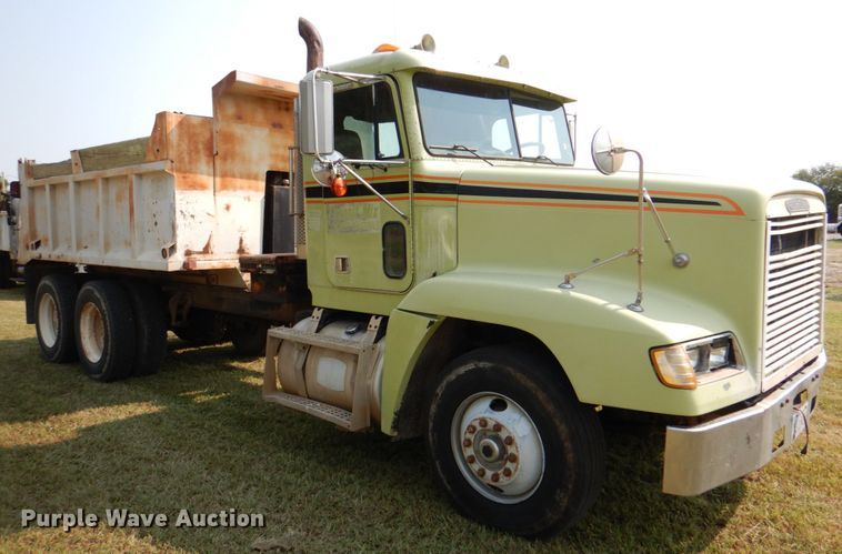 image for item DL0582 1990 Freightliner FLD120  dump truck