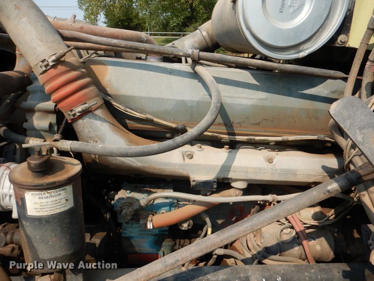 image for item DL0582 1990 Freightliner FLD120  dump truck