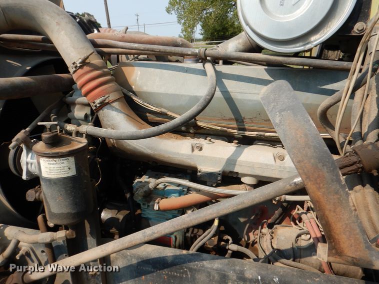 image for item DL0582 1990 Freightliner FLD120  dump truck