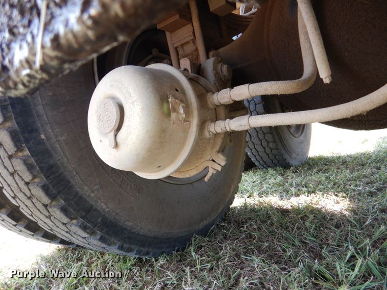 image for item DL0582 1990 Freightliner FLD120  dump truck