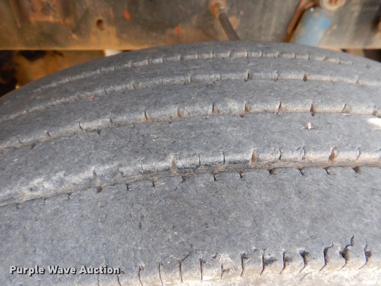 image for item DL0582 1990 Freightliner FLD120  dump truck