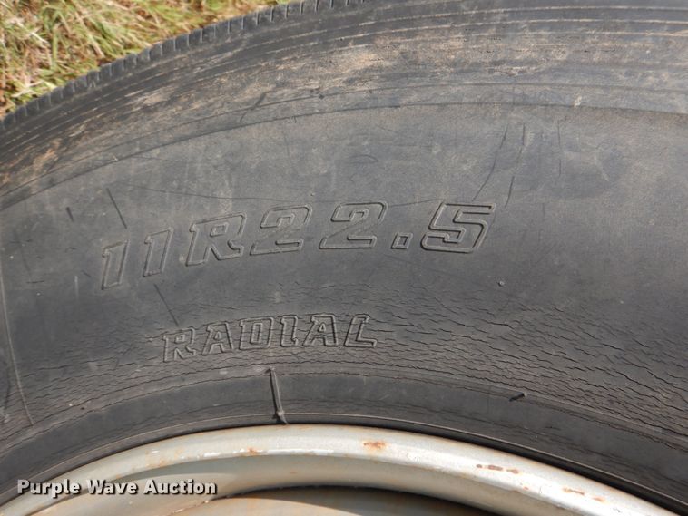 image for item DL0582 1990 Freightliner FLD120  dump truck