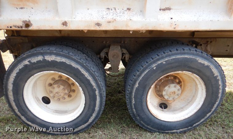 image for item DL0582 1990 Freightliner FLD120  dump truck