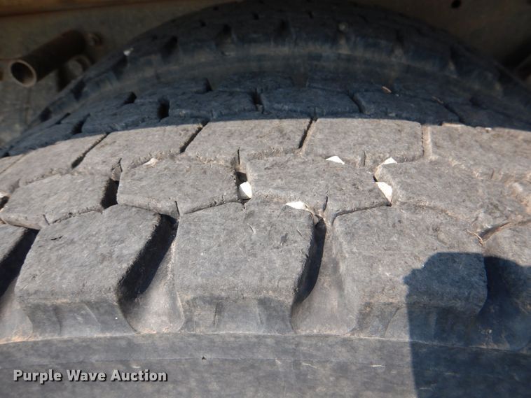 image for item DL0582 1990 Freightliner FLD120  dump truck