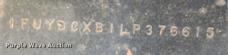 image for item DL0582 1990 Freightliner FLD120  dump truck