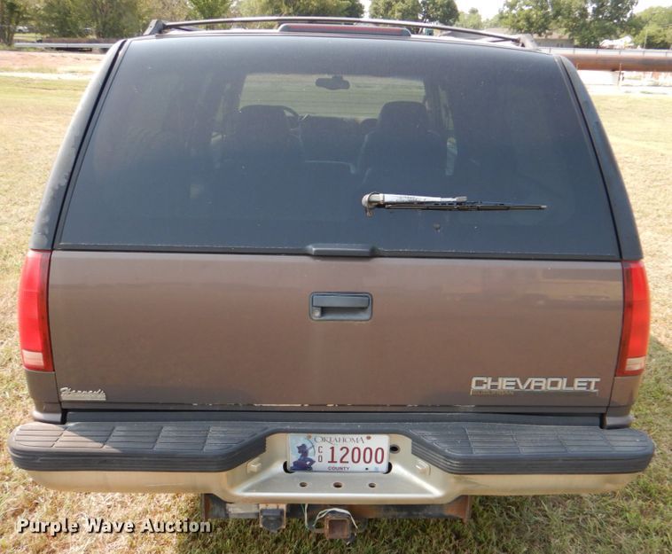 image for item DL0583 1997 Chevrolet Suburban  SUV