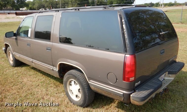 image for item DL0583 1997 Chevrolet Suburban  SUV