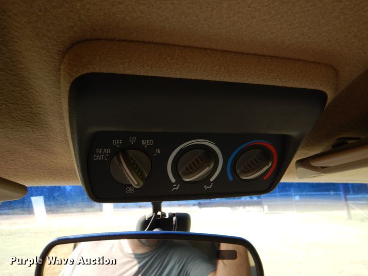 image for item DL0583 1997 Chevrolet Suburban  SUV