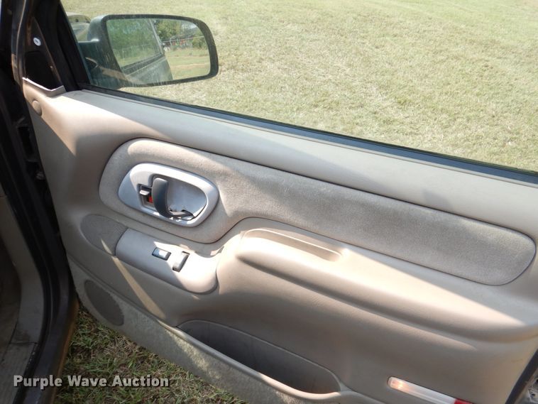 image for item DL0583 1997 Chevrolet Suburban  SUV