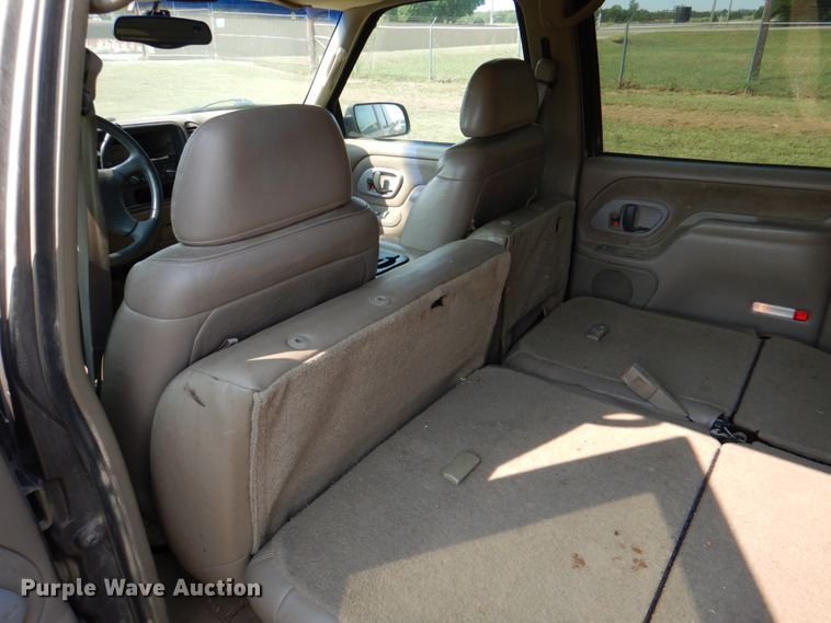 image for item DL0583 1997 Chevrolet Suburban  SUV