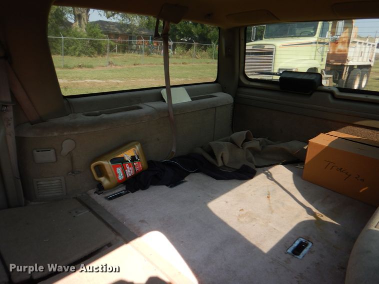 image for item DL0583 1997 Chevrolet Suburban  SUV