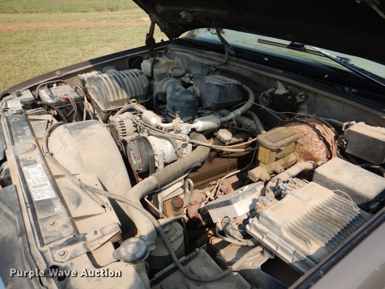 image for item DL0583 1997 Chevrolet Suburban  SUV