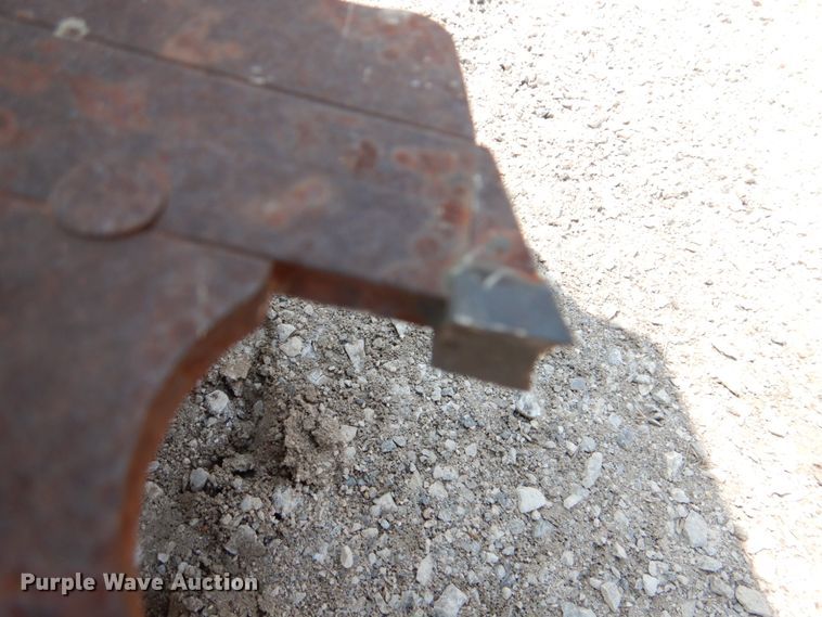 image for item DL0585 Diamond  excavator mower