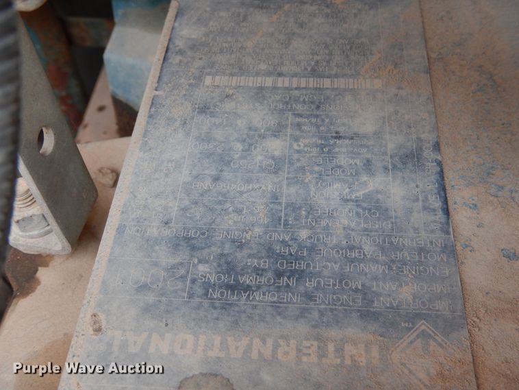 image for item DL0589 2002 International 4900  dump truck