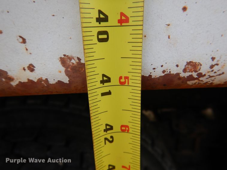 image for item DL0589 2002 International 4900  dump truck