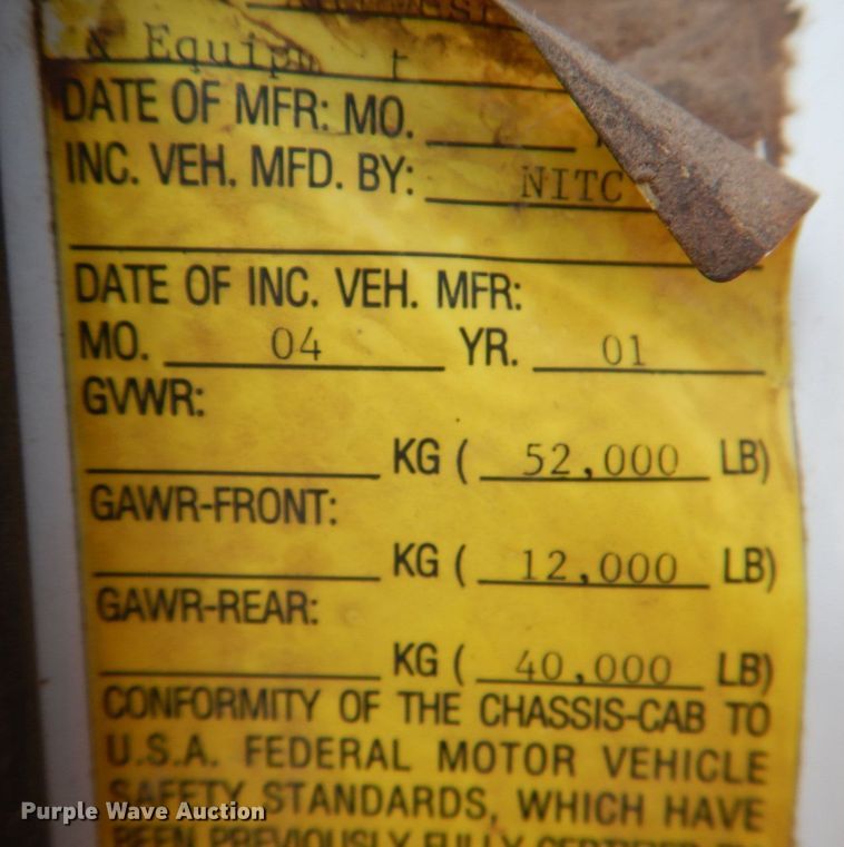 image for item DL0589 2002 International 4900  dump truck