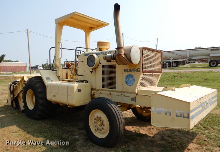 image for item DL0590 Bomag MPH100R  recycler