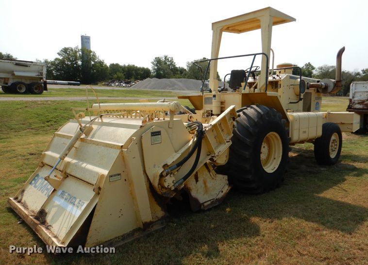 image for item DL0590 Bomag MPH100R  recycler