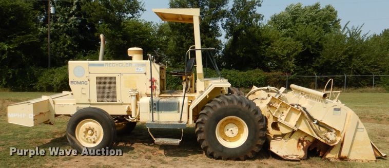 image for item DL0590 Bomag MPH100R  recycler