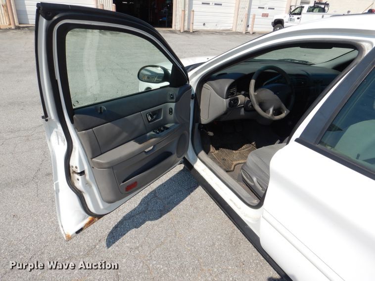image for item DL3077 2001 Ford Taurus LX