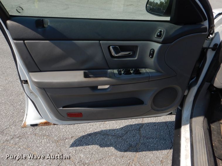 image for item DL3077 2001 Ford Taurus LX