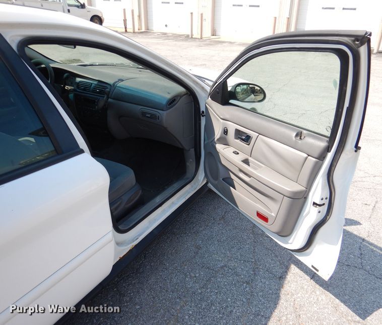 image for item DL3077 2001 Ford Taurus LX