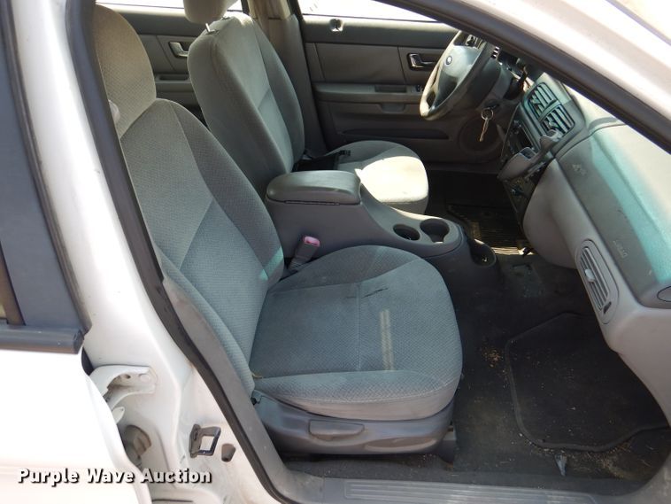 image for item DL3077 2001 Ford Taurus LX