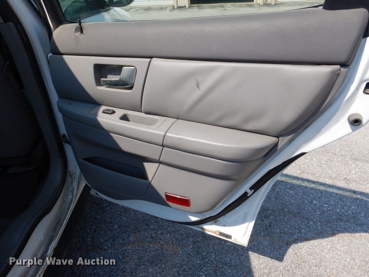 image for item DL3077 2001 Ford Taurus LX