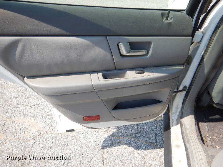 image for item DL3077 2001 Ford Taurus LX