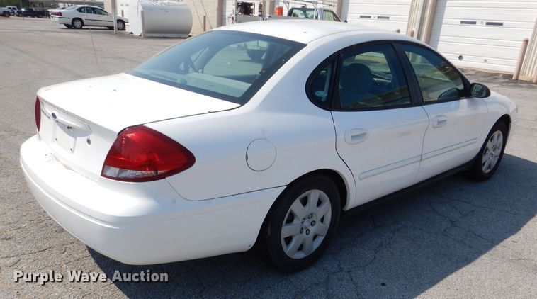 image for item DL3079 2004 Ford Taurus SE