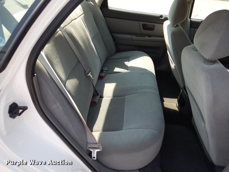 image for item DL3079 2004 Ford Taurus SE