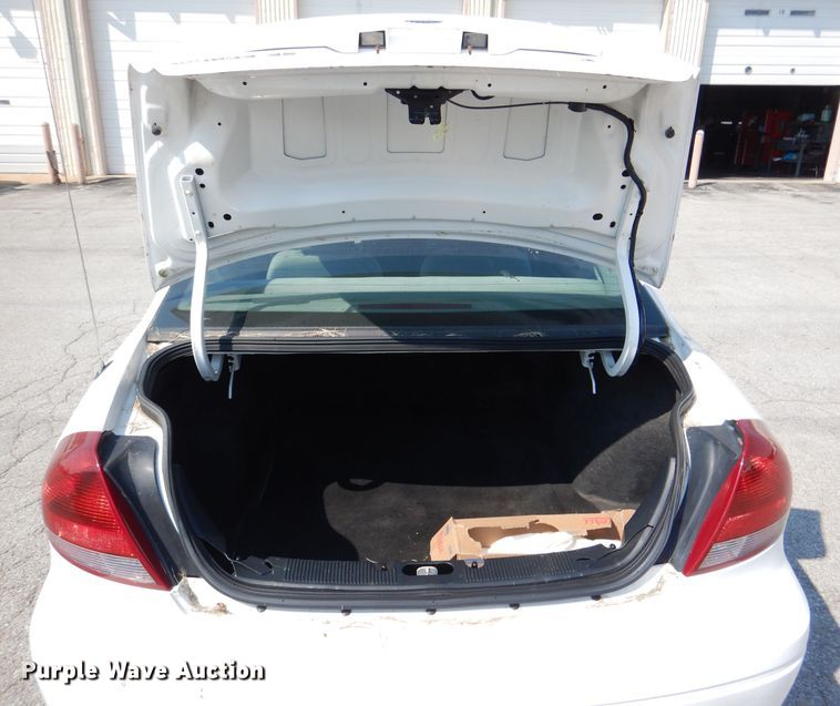 image for item DL3079 2004 Ford Taurus SE