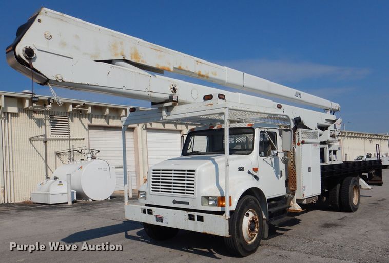 image for item DL3081 2002 International 4900  bucket truck