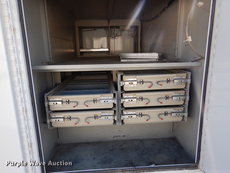 image for item DL3081 2002 International 4900  bucket truck