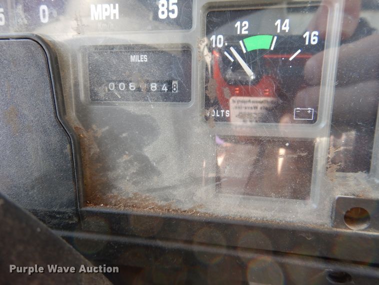 image for item DL3081 2002 International 4900  bucket truck