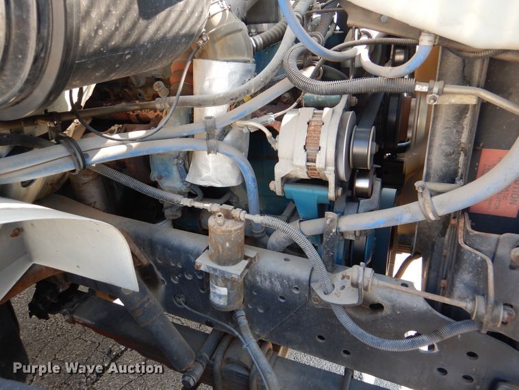 image for item DL3081 2002 International 4900  bucket truck