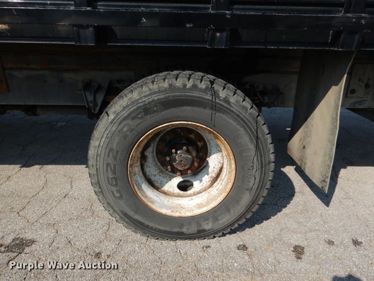 image for item DL3081 2002 International 4900  bucket truck