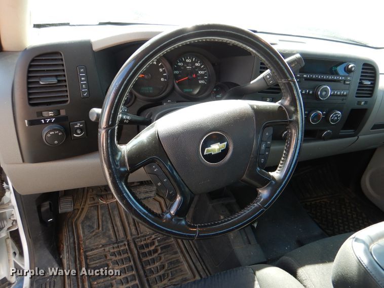 image for item DL3126 2011 Chevrolet Silverado 1500  Crew Cab pickup truck