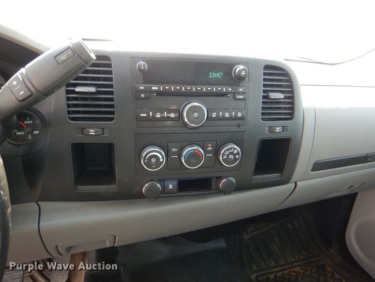 image for item DL3126 2011 Chevrolet Silverado 1500  Crew Cab pickup truck