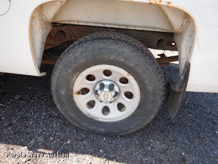 image for item DL3126 2011 Chevrolet Silverado 1500  Crew Cab pickup truck