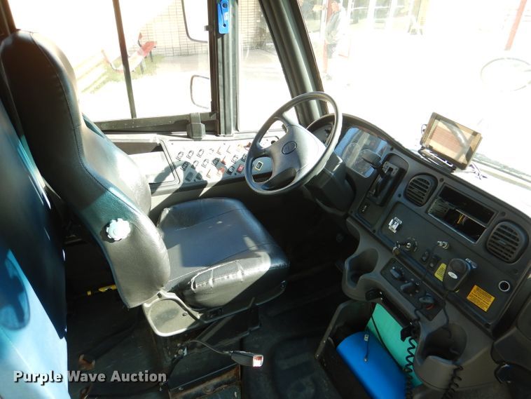 image for item DL3144 2011 Thomas Built Saf-T-Liner  school bus